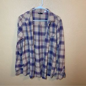 BDG // Boyfriend Fit Plaid Flannel size large brown/tan